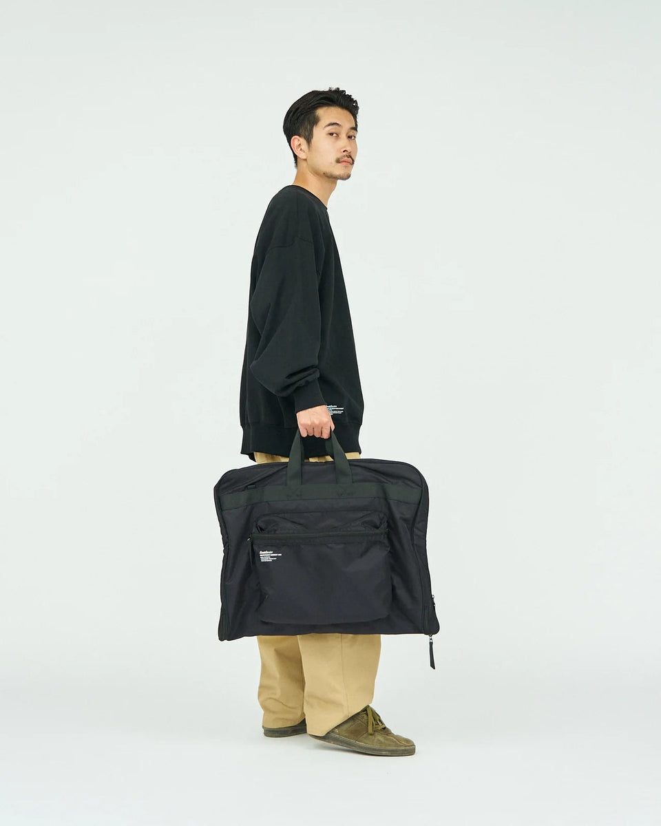 【新品同等】FreshService MULTI POCKET ガーメントバック 新品同等】FreshService MULTI POCKET ガーメントバック マルチ