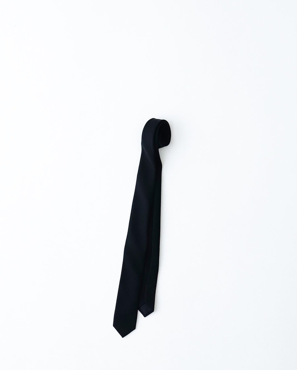 Graphpaper Wool Doeskin Necktie ブラック Graphpaper WOOL DOESKIN NECKTIE – NCNR ONLINE STORE