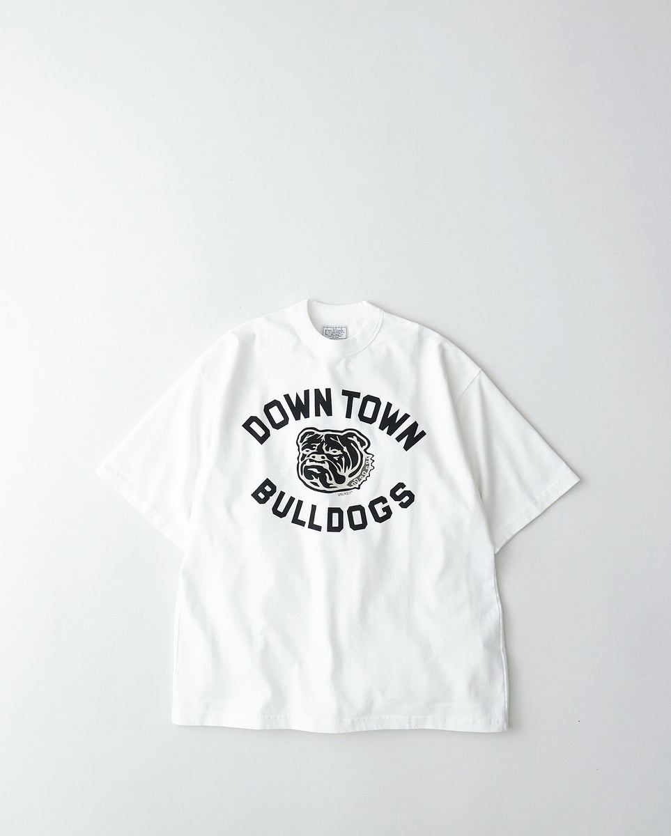 トップス Unlikely Authentic Graphic Tee BULLDOGS 3E9FB3A1-589B-488F-8717-