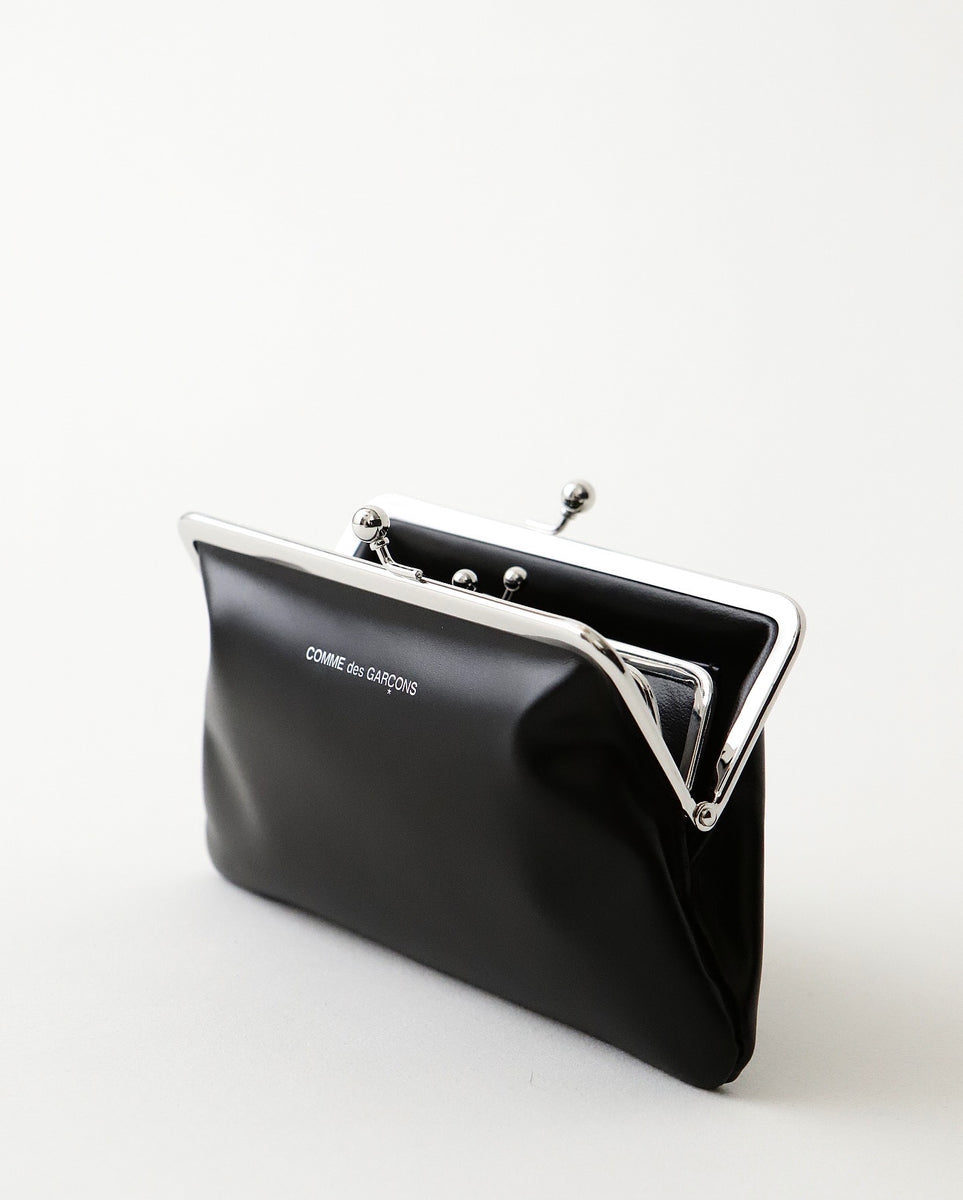 Wallet COMME des GARCONS KISS CLASP MEDIUM – NCNR WEB STORE