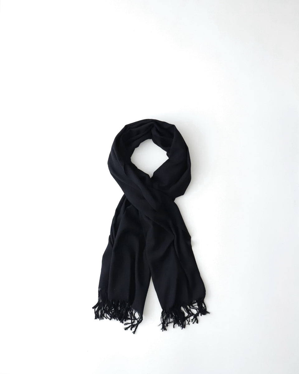 ATON FINE AIR WOOL オーバーサイズストール ブラック マフラー ATON（エイトン）の「【ATON/エイトン】FINE AIR WOOL OVERSIZE STOLE