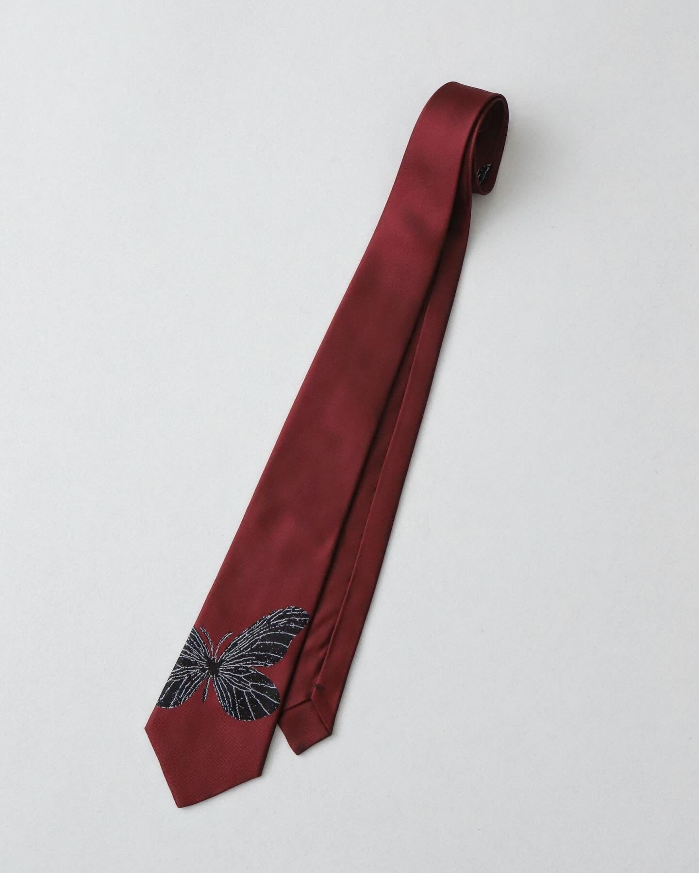 NECKTIE