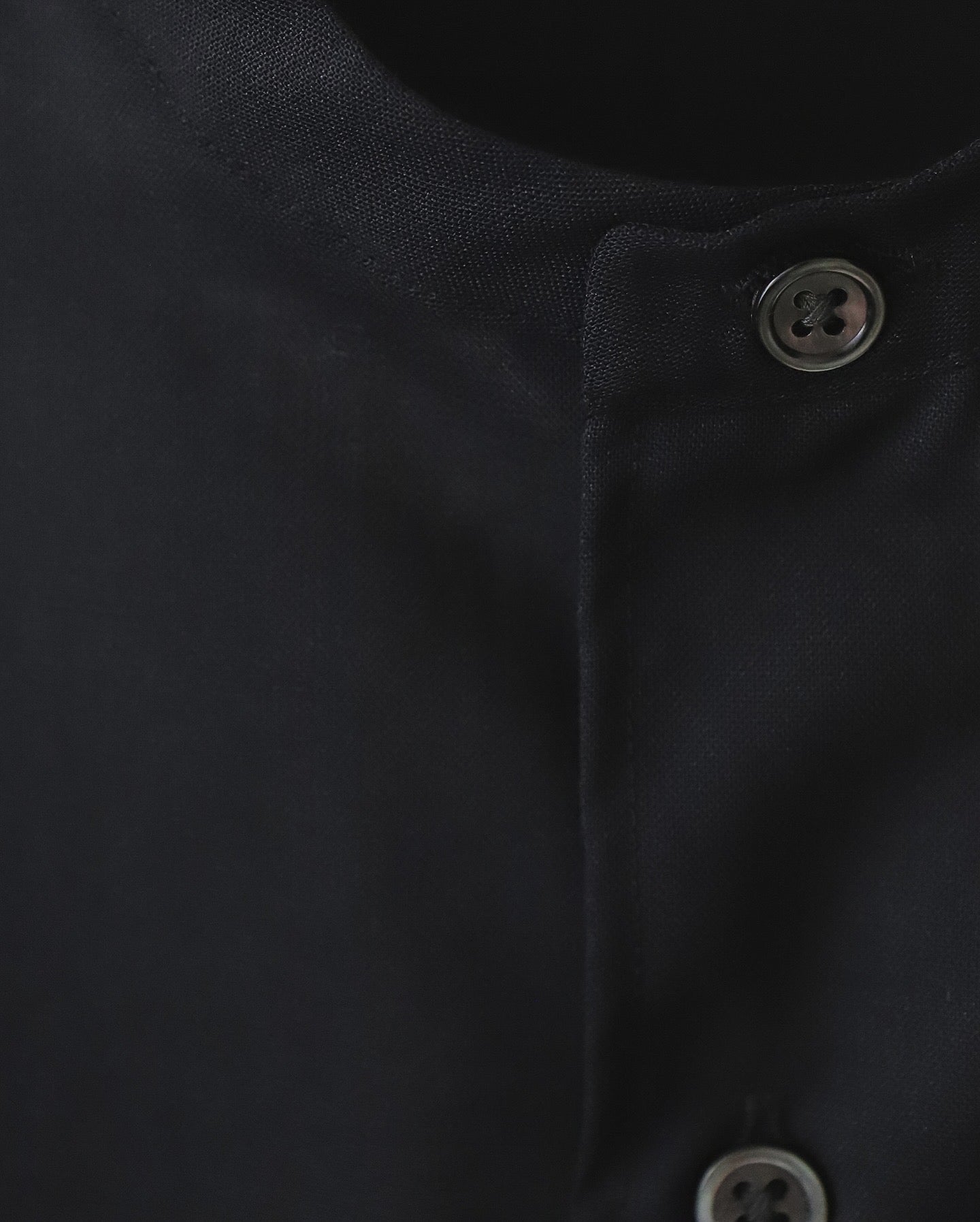 TECHNO WOOL TROPICAL OVERSIZED BAND COLLAR SHIRT