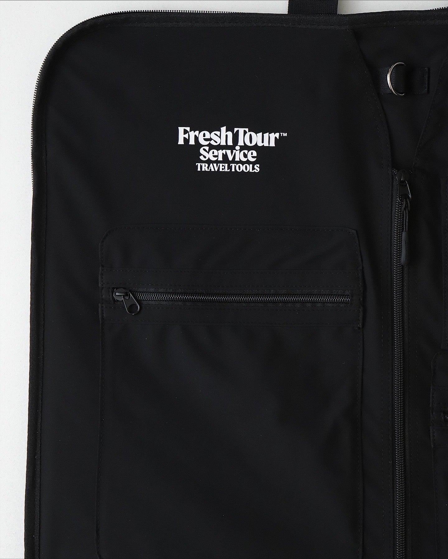 MULTI POCKET GARMENT BAG