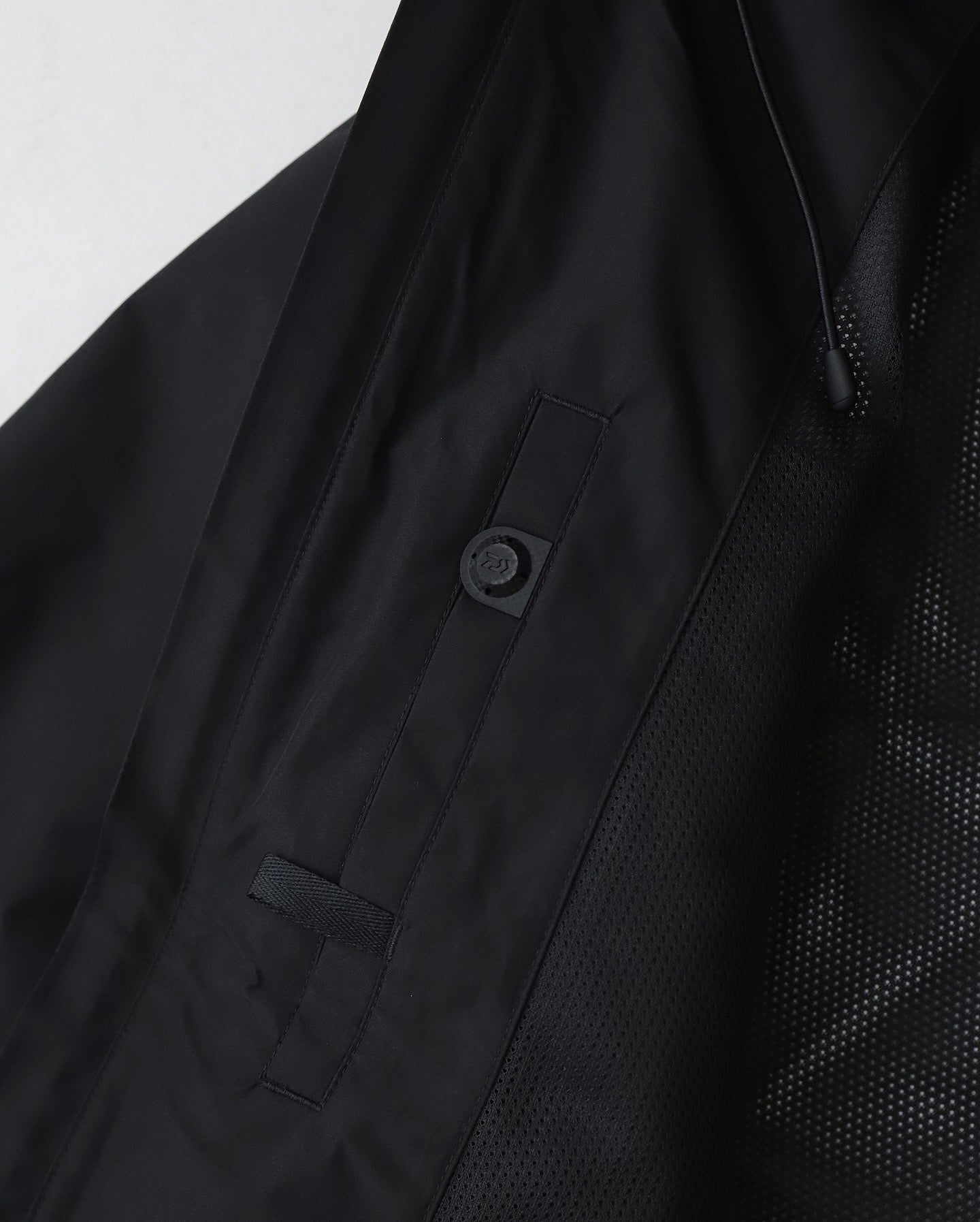 W's GORE-TEX TECH MIL SHELL JACKET