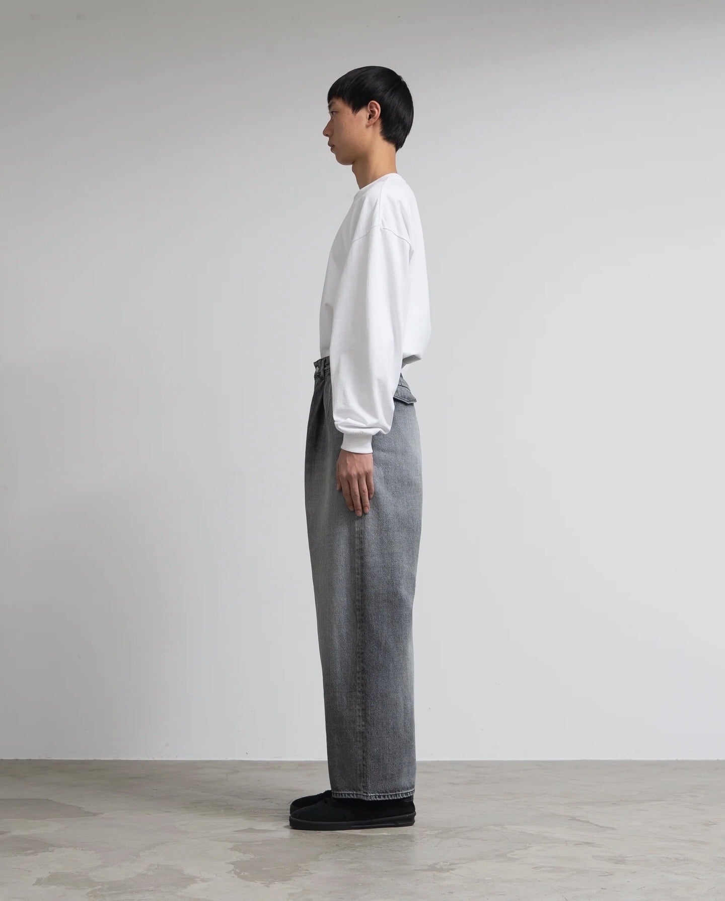 Graphpaper SELVAGE DENIM TWO TUCK PANTS – NCNR ONLINE STORE