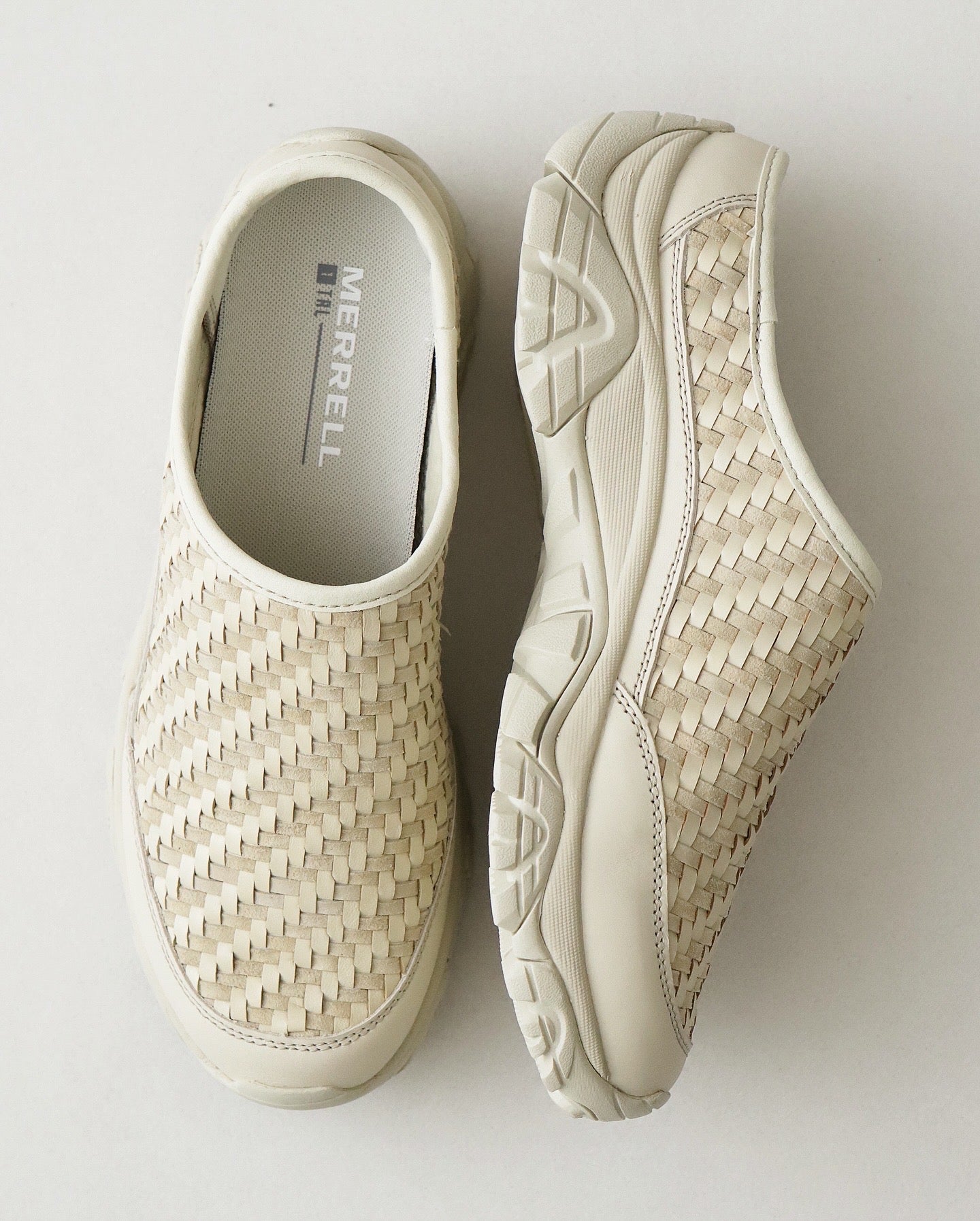 MOAB 2 LEATHER WOVEN 1TRL モアブ スライド Moab 2 Slide Leather Woven 1TRL in Black ~ Windthrow