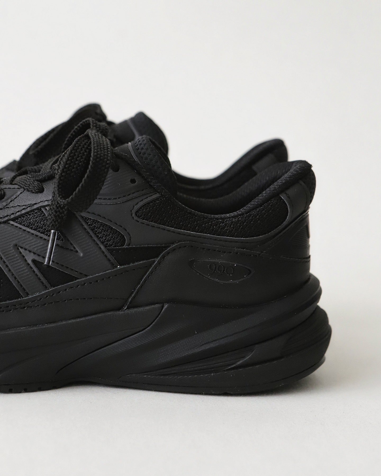 NEW BALANCE MADE IN USA 990V6
