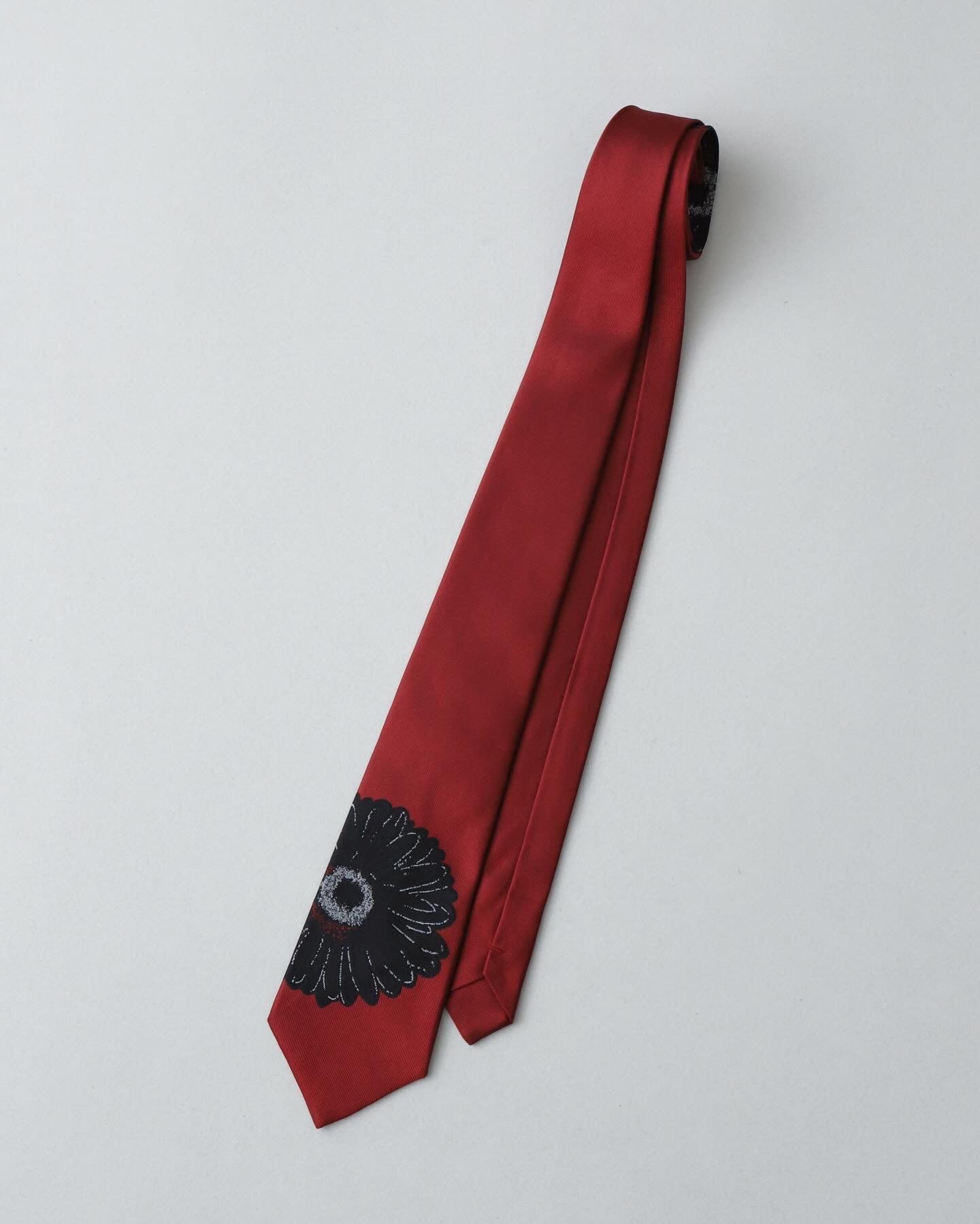 NECKTIE