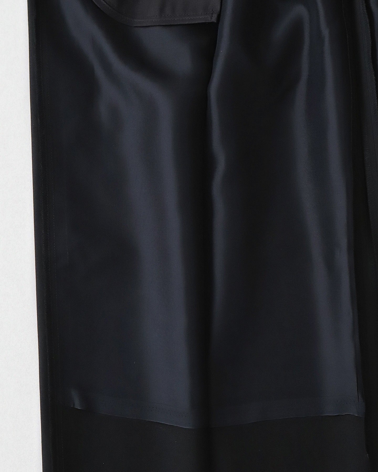 SCALE OFF WOOL WIDE SLACKS