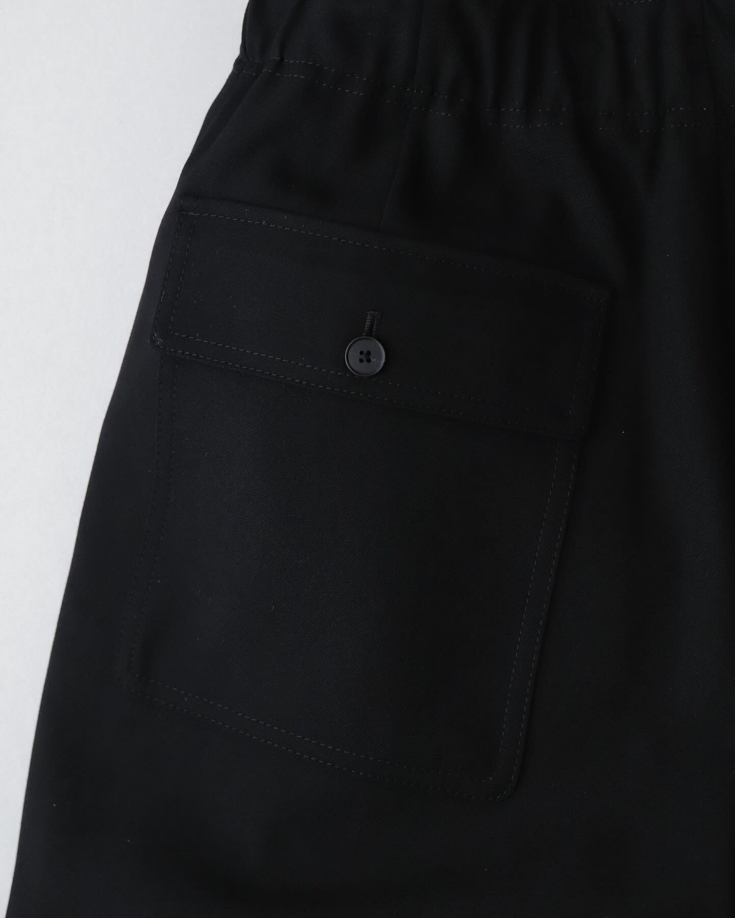 BACK SATIN UTILITY PANTS