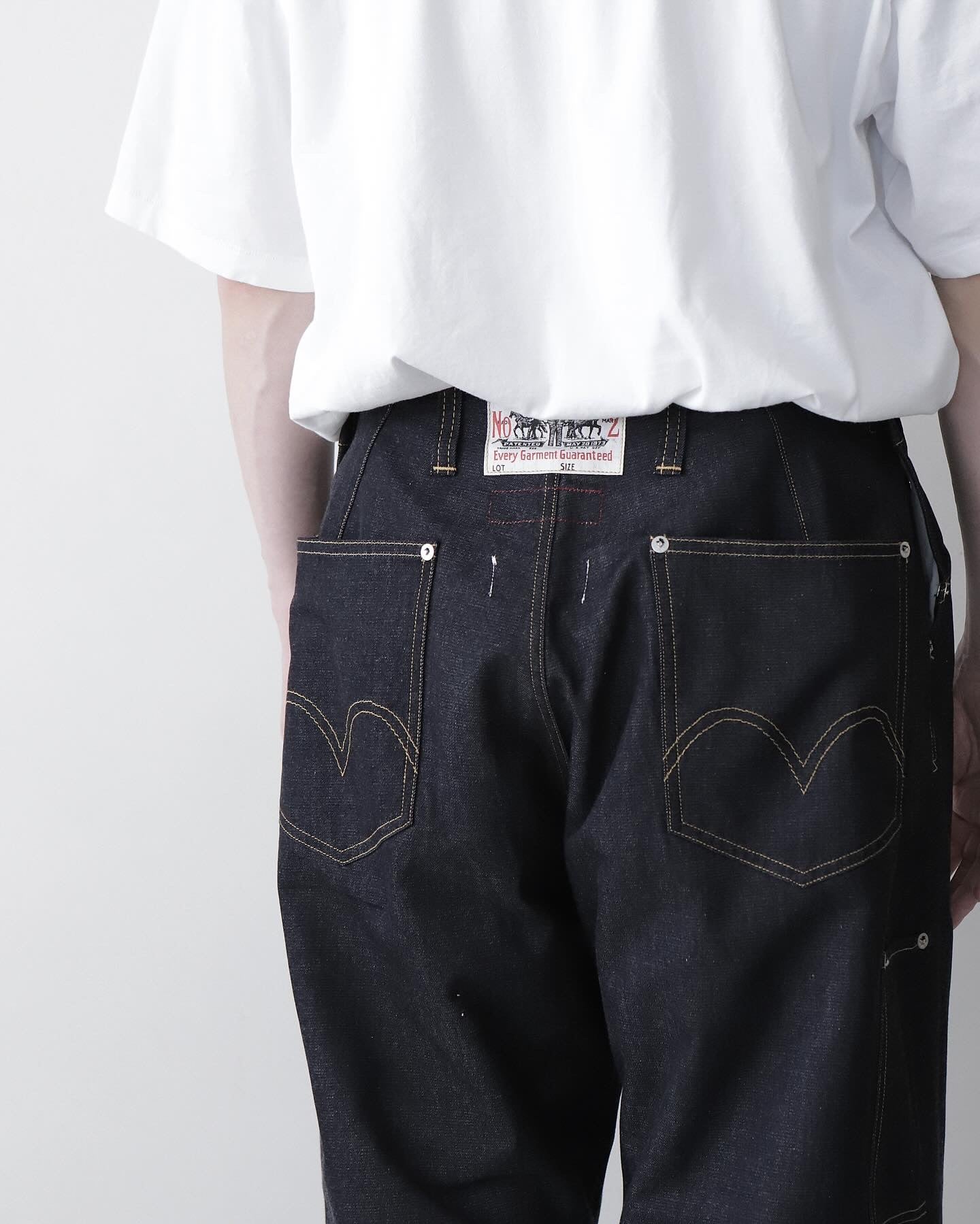 LEVI’S CUSTOMIZE DENIM PANTS