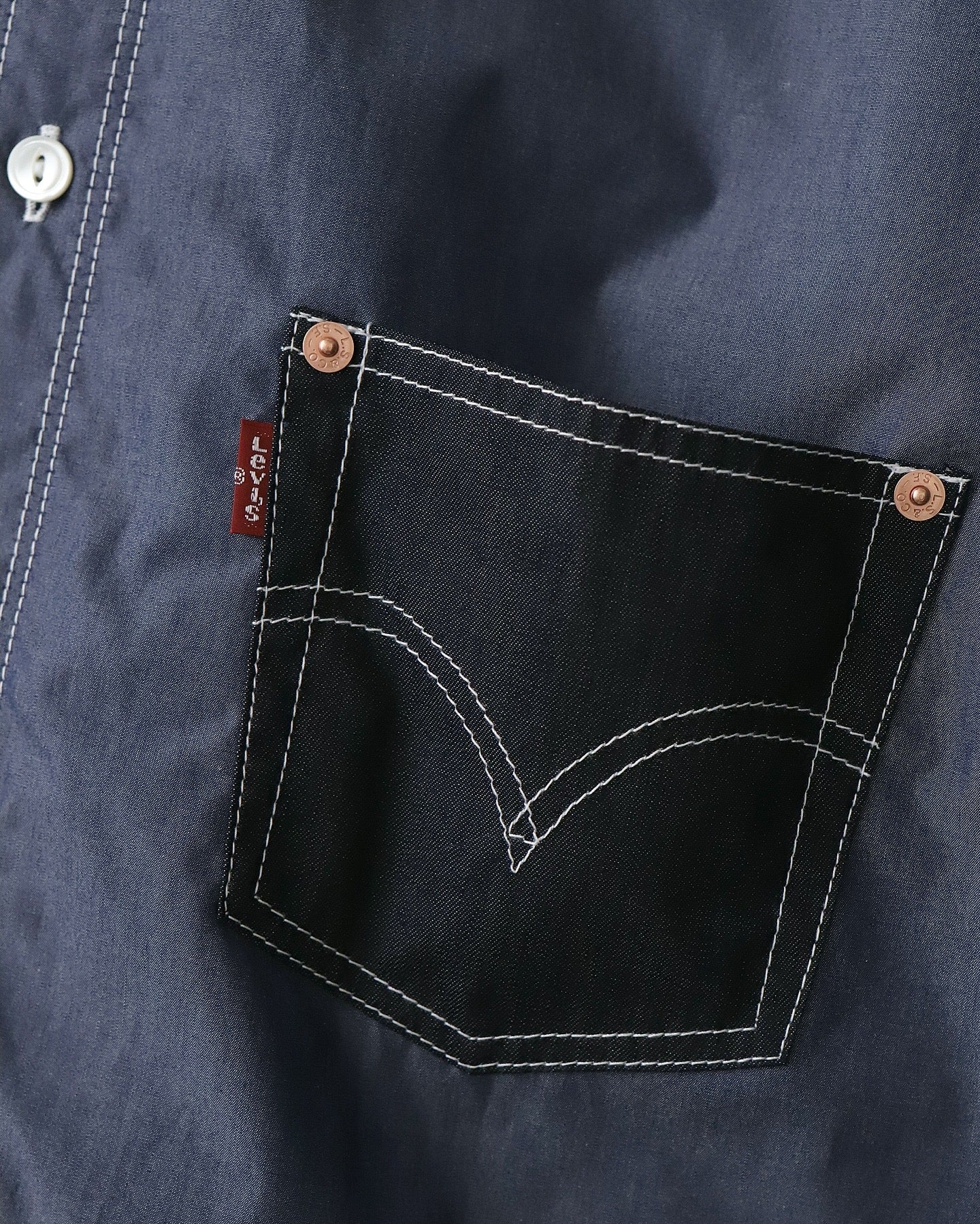 LEVI’S SHORT SLEEVE SHIRT