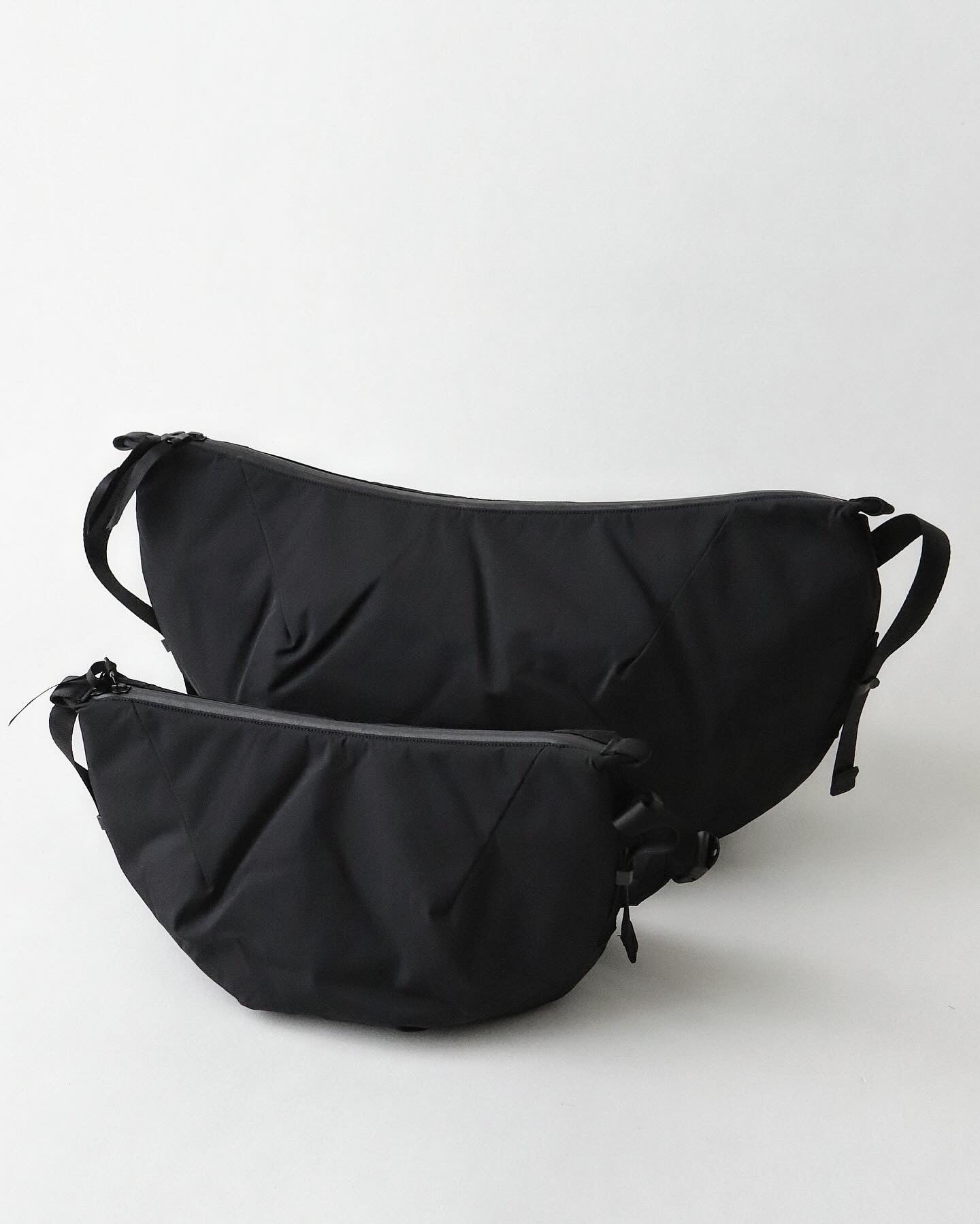 BLANKOF for Graphpaper｜LARGE CRESCENT BAG