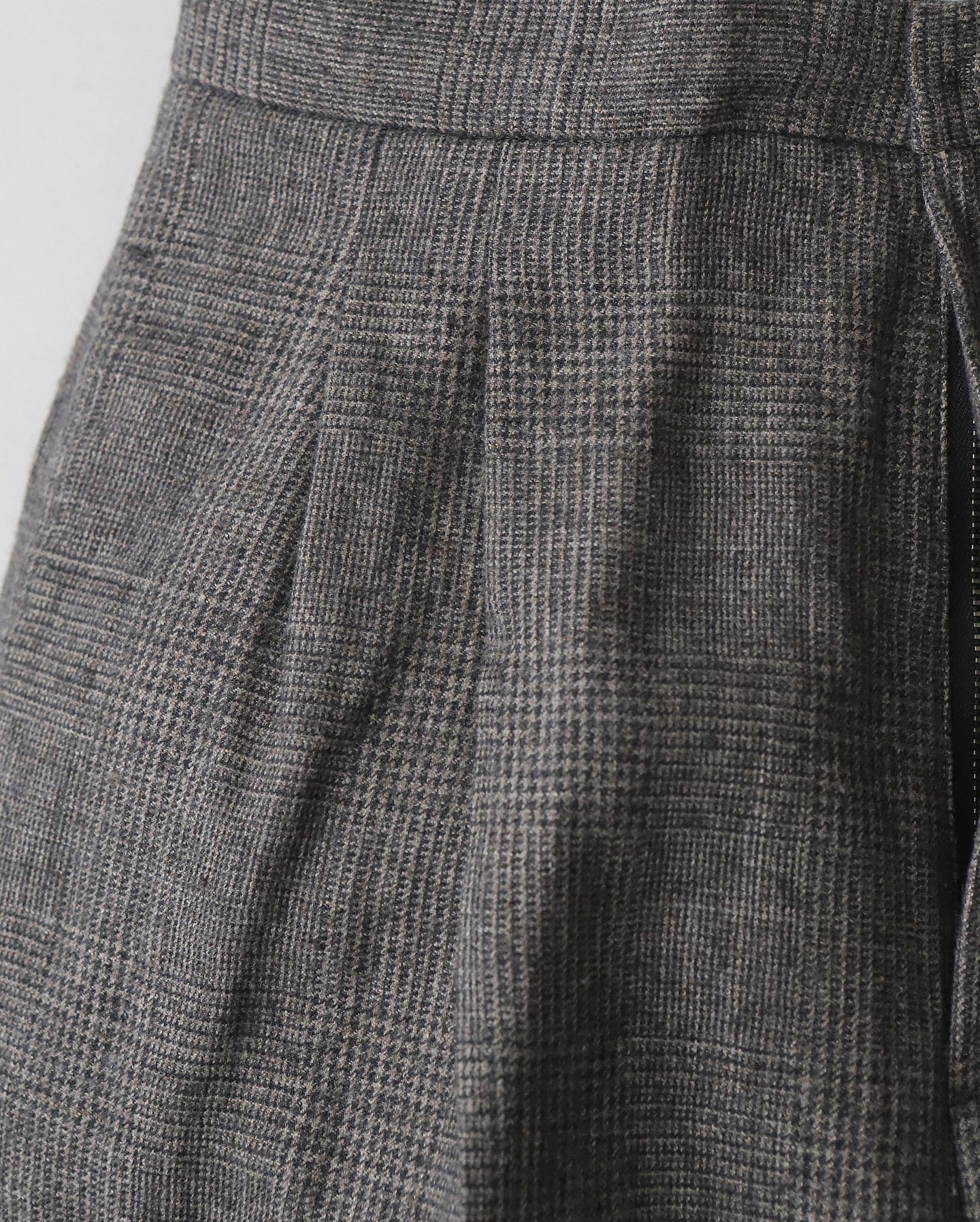 LINEN WOOL TWILL TUCKED EASY PANTS（WOMEN）