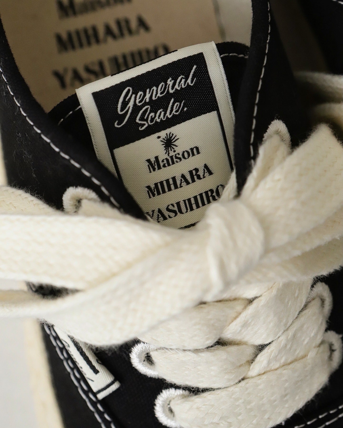 COLORADO CANVAS LOW-TOP SNEAKERS