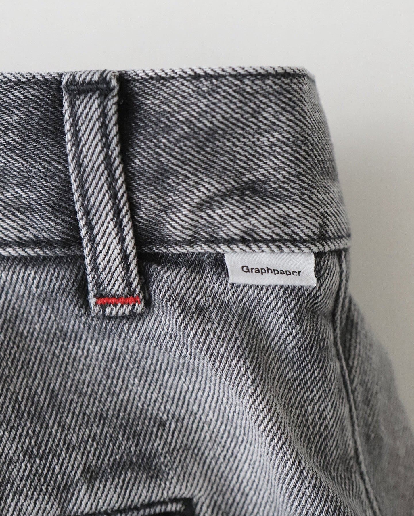 SELVAGE DENIM TWO TUCK TAPERED PANTS