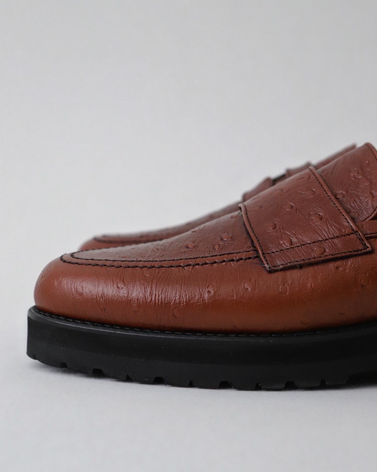 COIN LOAFER MULE OSTRICH BROWN