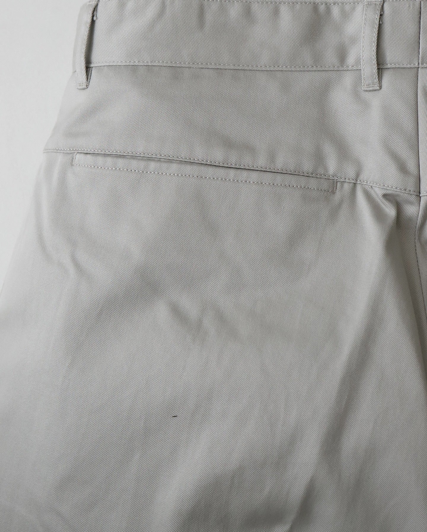 OUT TUCK WIDE TAPERED PANTS