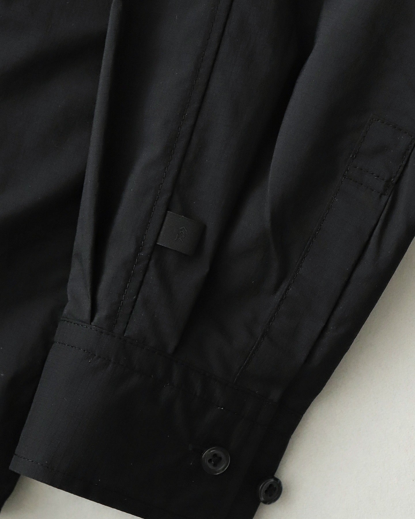 TECH TRAVEL SHIRT
