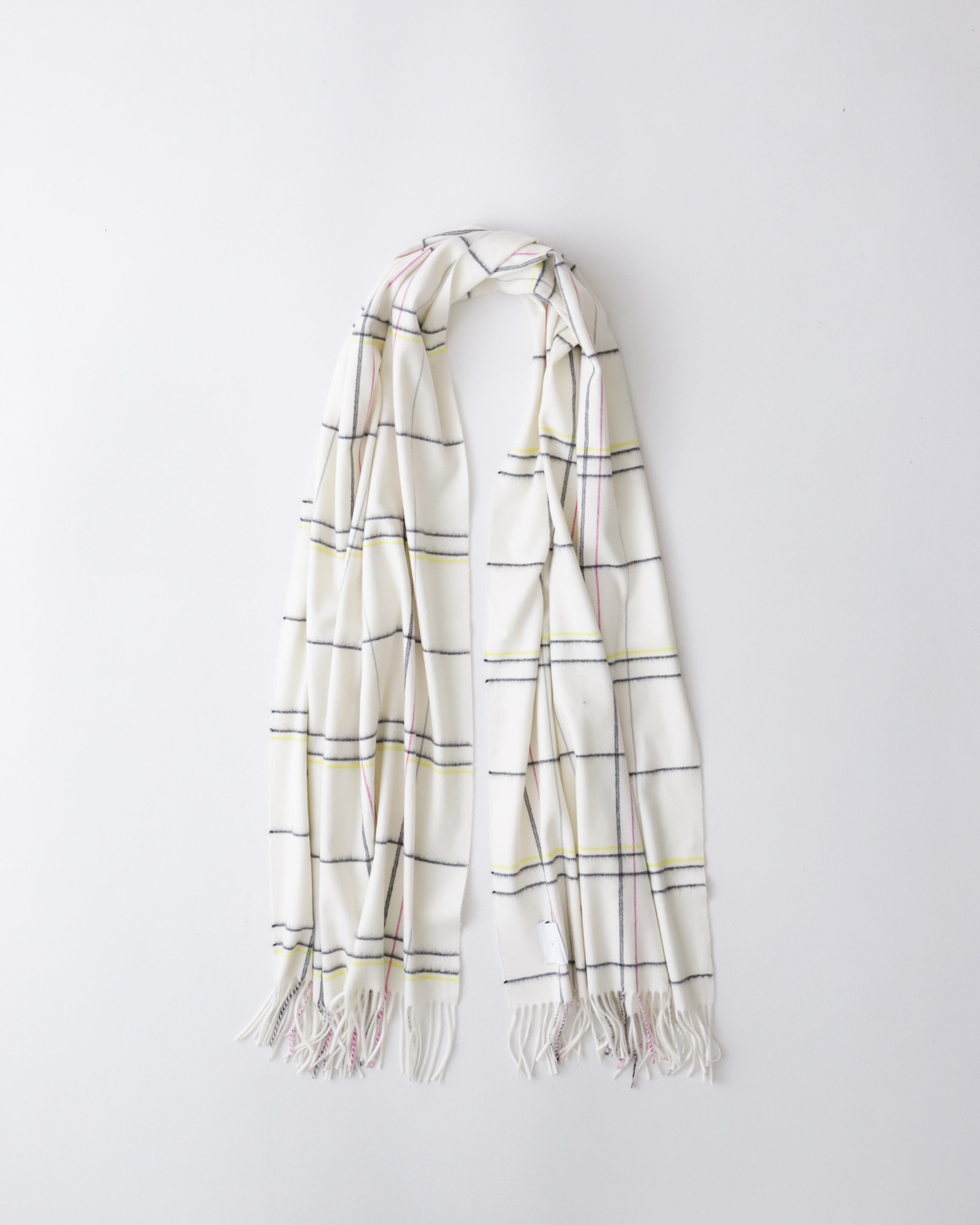 LAMBS WOOL CHECK STOLE