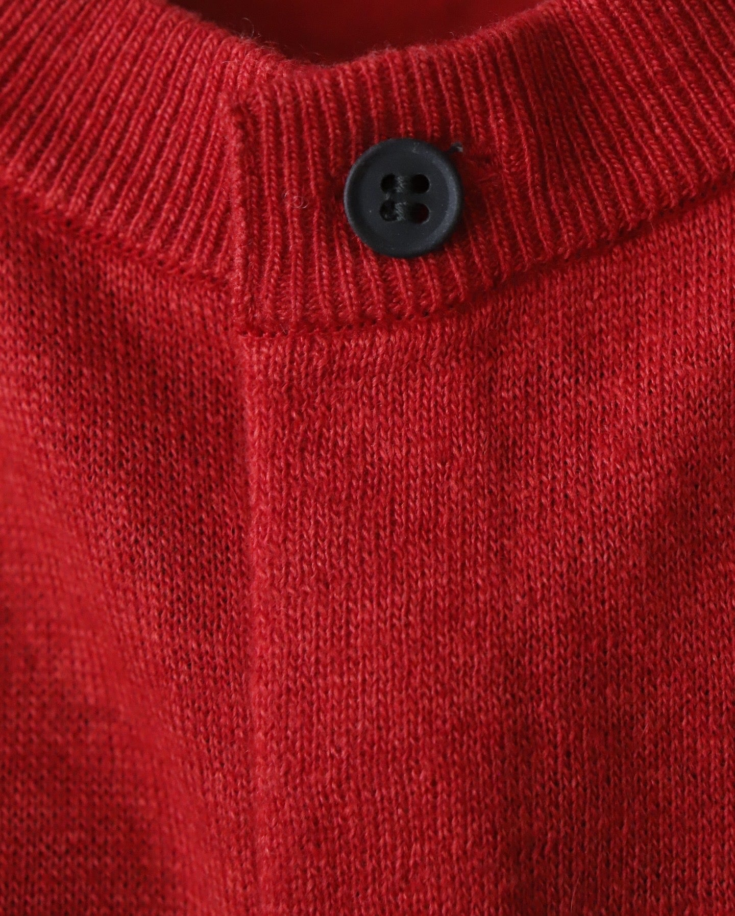 GARMENT DYED CASHMERE SILK CREWNECK CARDIGAN（WOMEN）