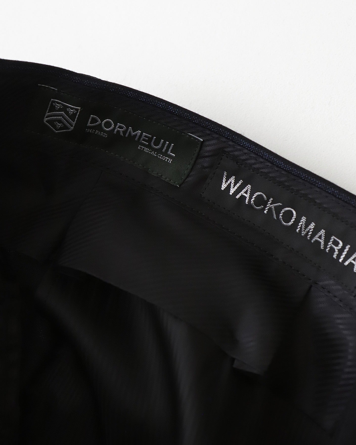 DOUBLE PLEATED SHORT TROUSERS / Dormeuil