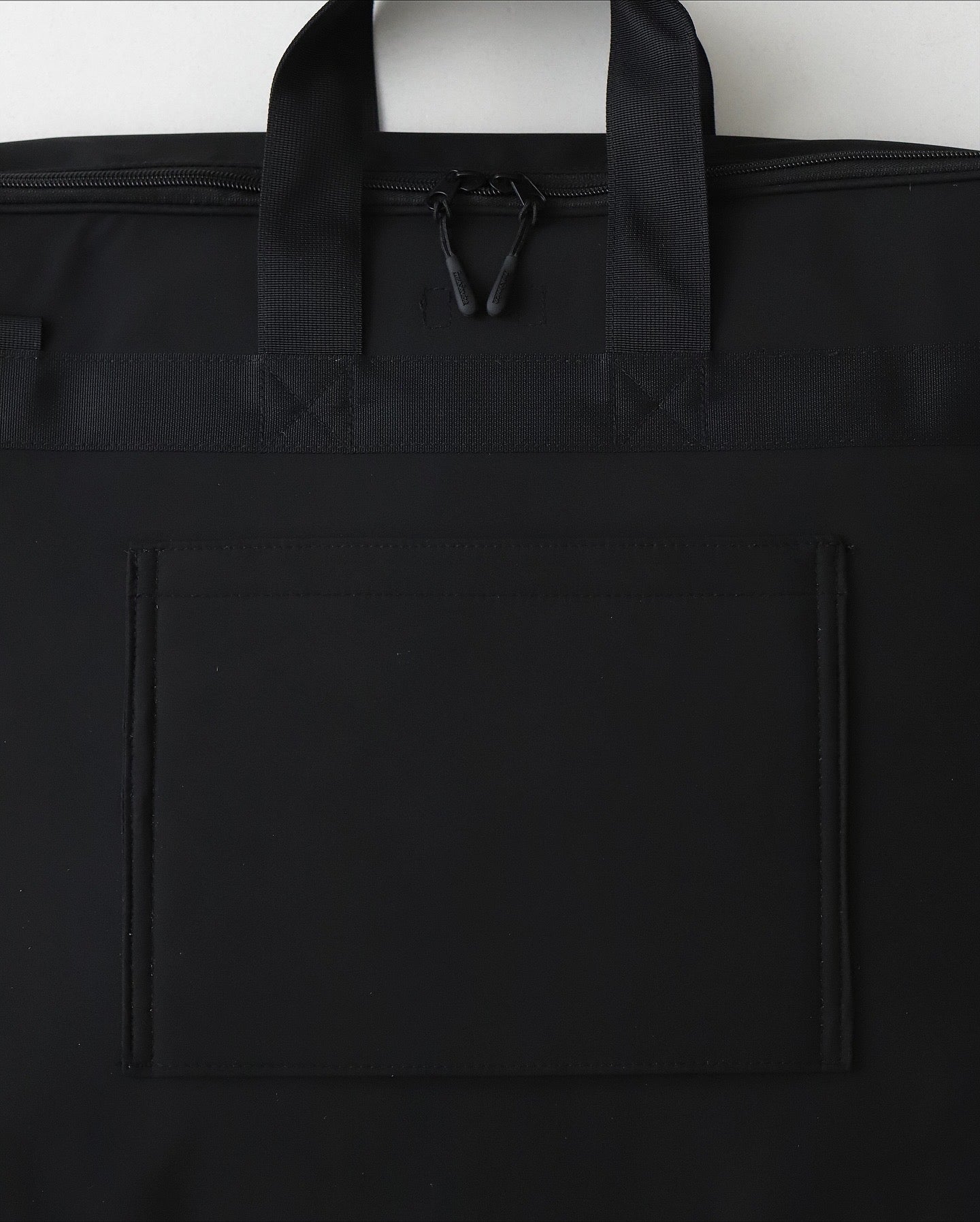 MULTI POCKET GARMENT BAG