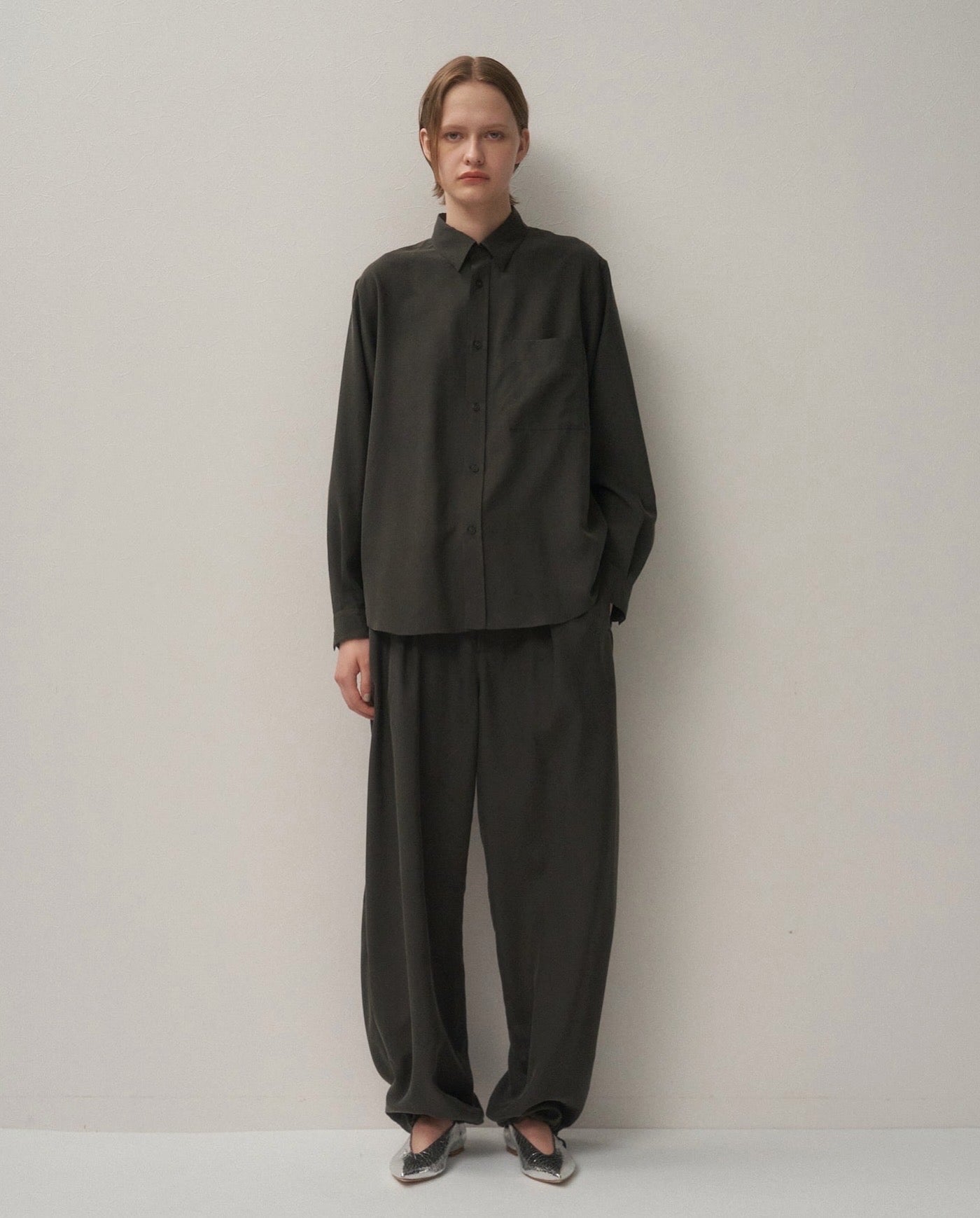 SILK SUEDE BUTTON DOWN SHIRT（WOMEN）