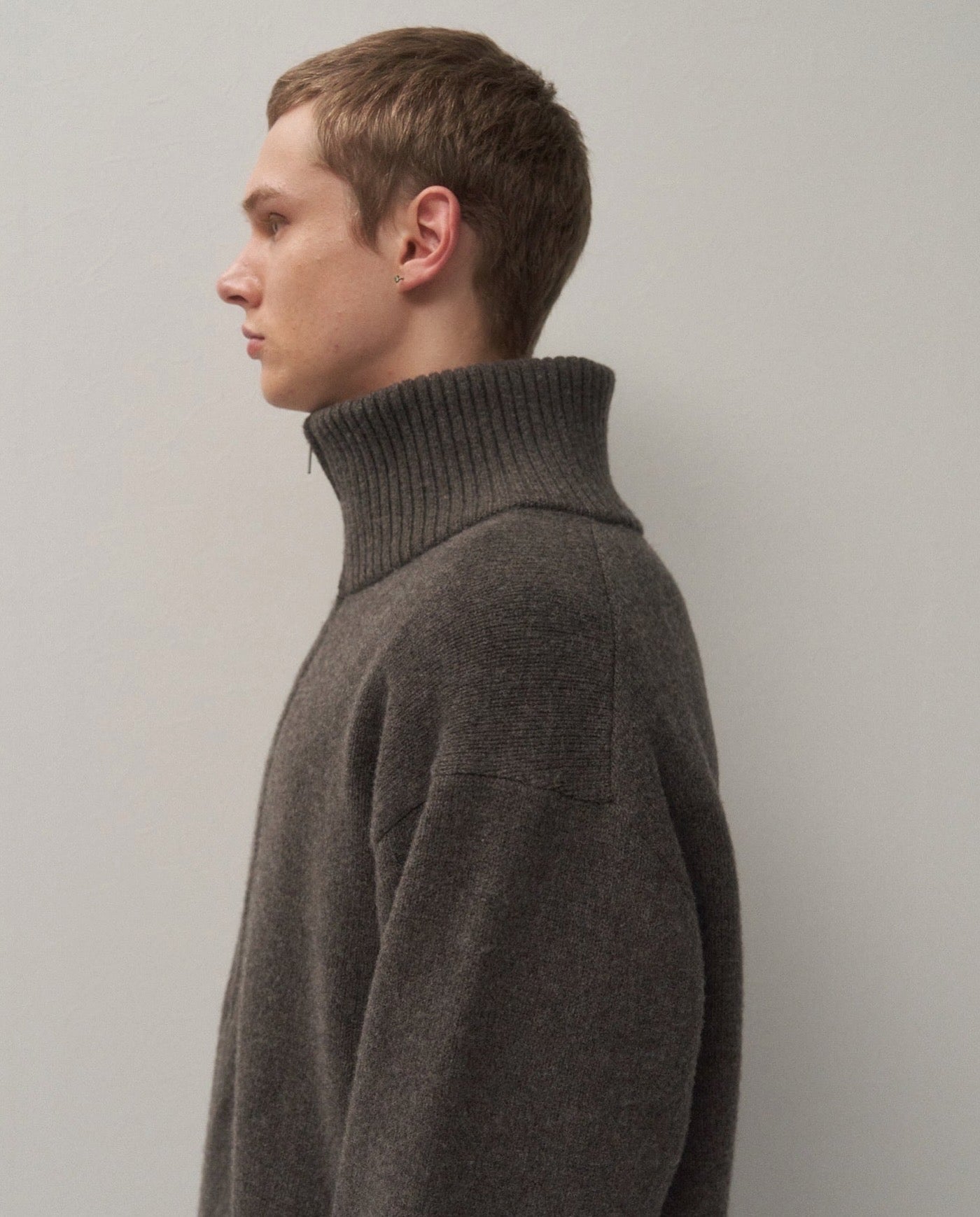 LAMBS WOOL HALF ZIP SWEATER