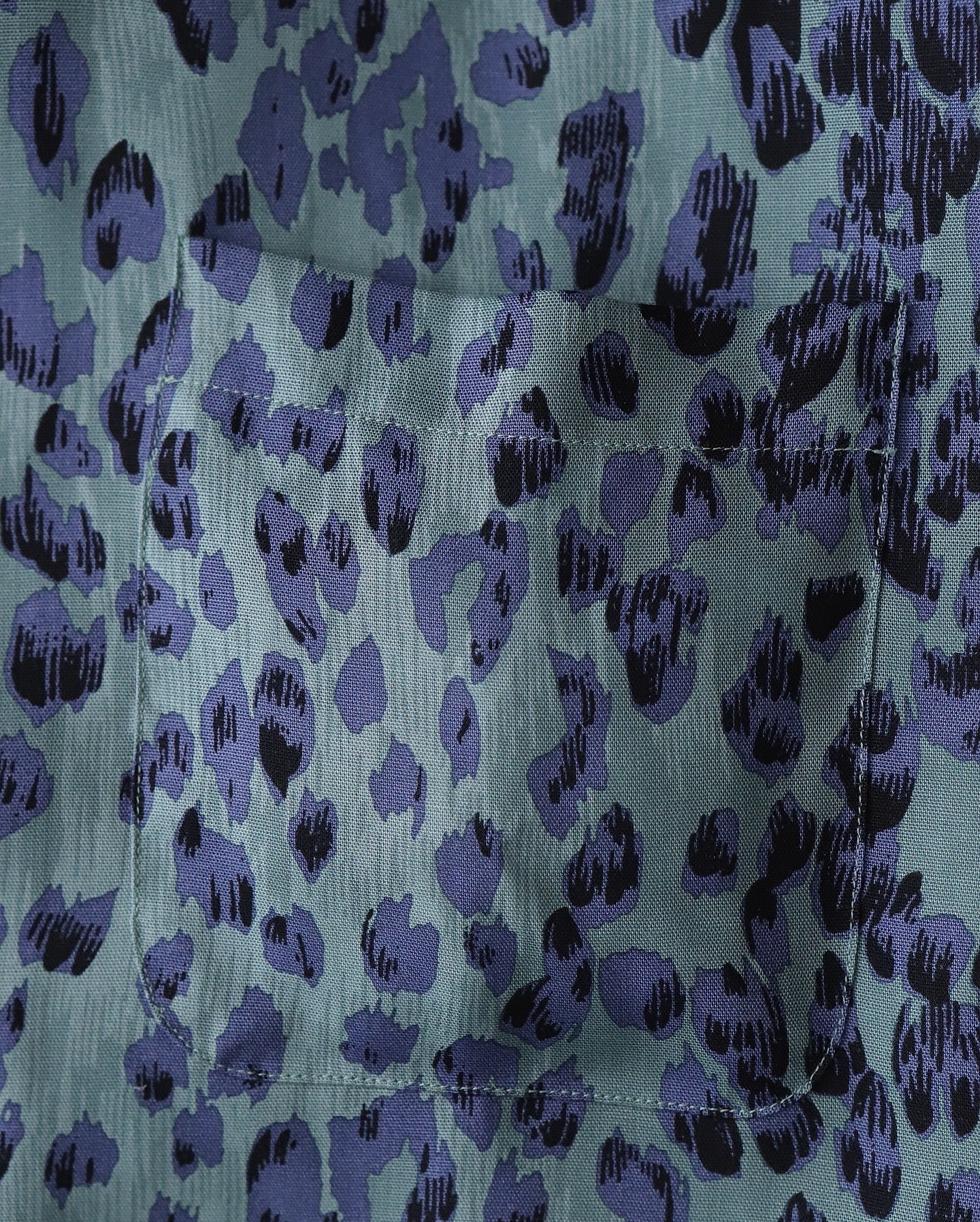 LEOPARD OPEN COLLAR SHIRT