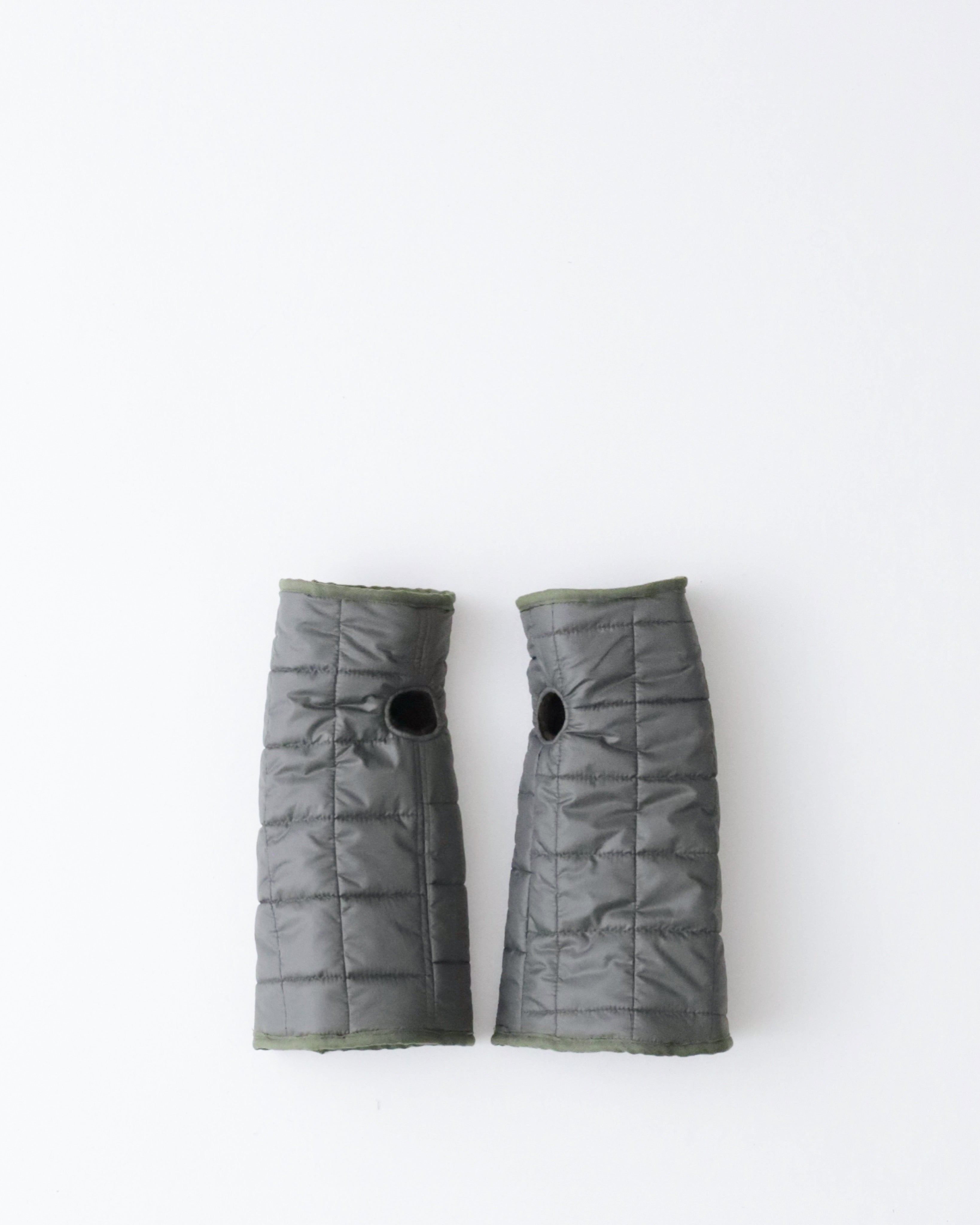 BOA QUILT HAND WARMER ARMY GREEN REVERSIBLE