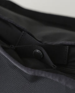 BRIEFINGS SLING BAG｜ESTER CORDURA DIA RIP × SUEDE NYLON ESTER