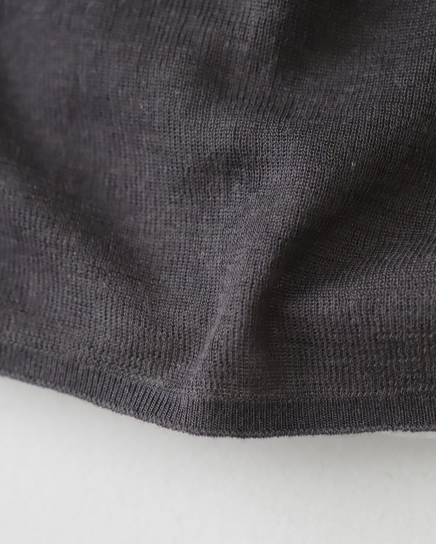 SILK BLENDED CIRCULAR RIB HENRYNECK SWEATER（WOMEN）