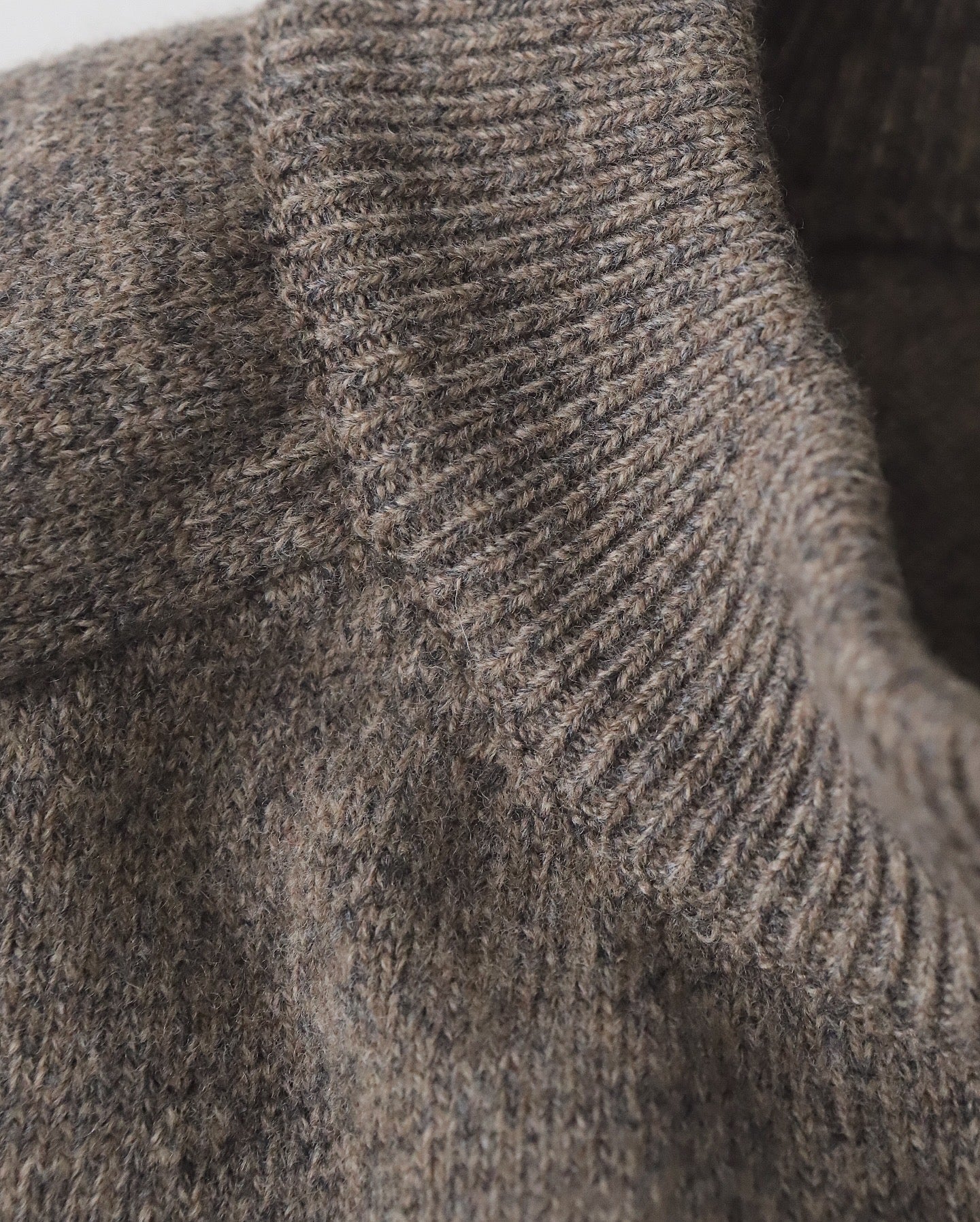 ZIP CREW NECK CARDIGAN｜LAMS WOOL PLAIN KNITTED