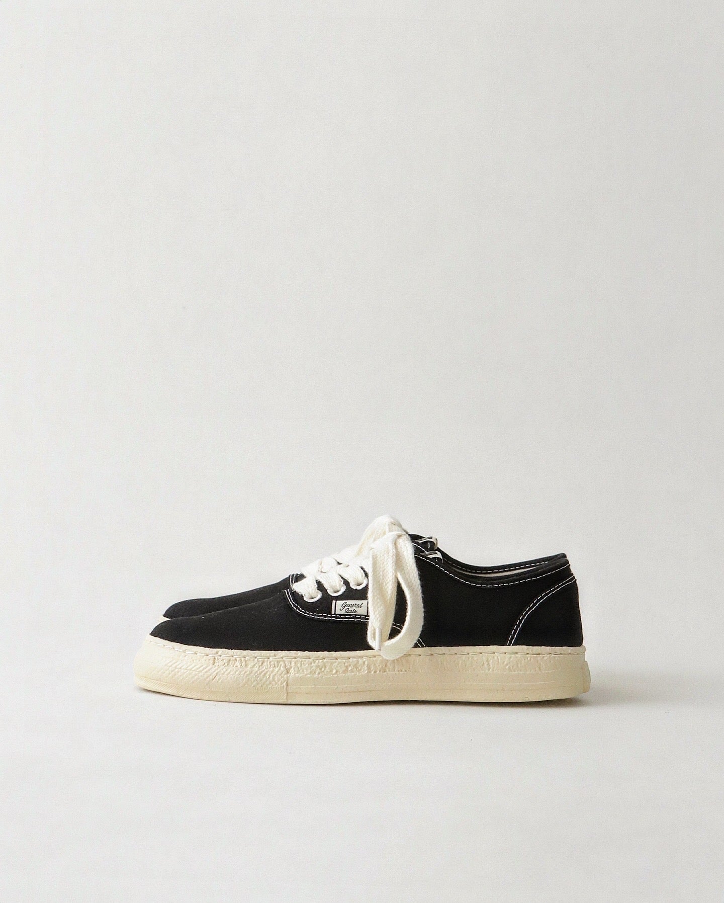 COLORADO CANVAS LOW-TOP SNEAKERS