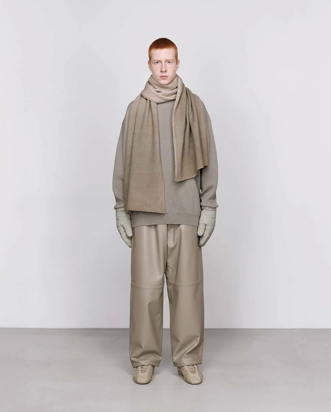 HIGH DENSITY CREW NECK KNIT