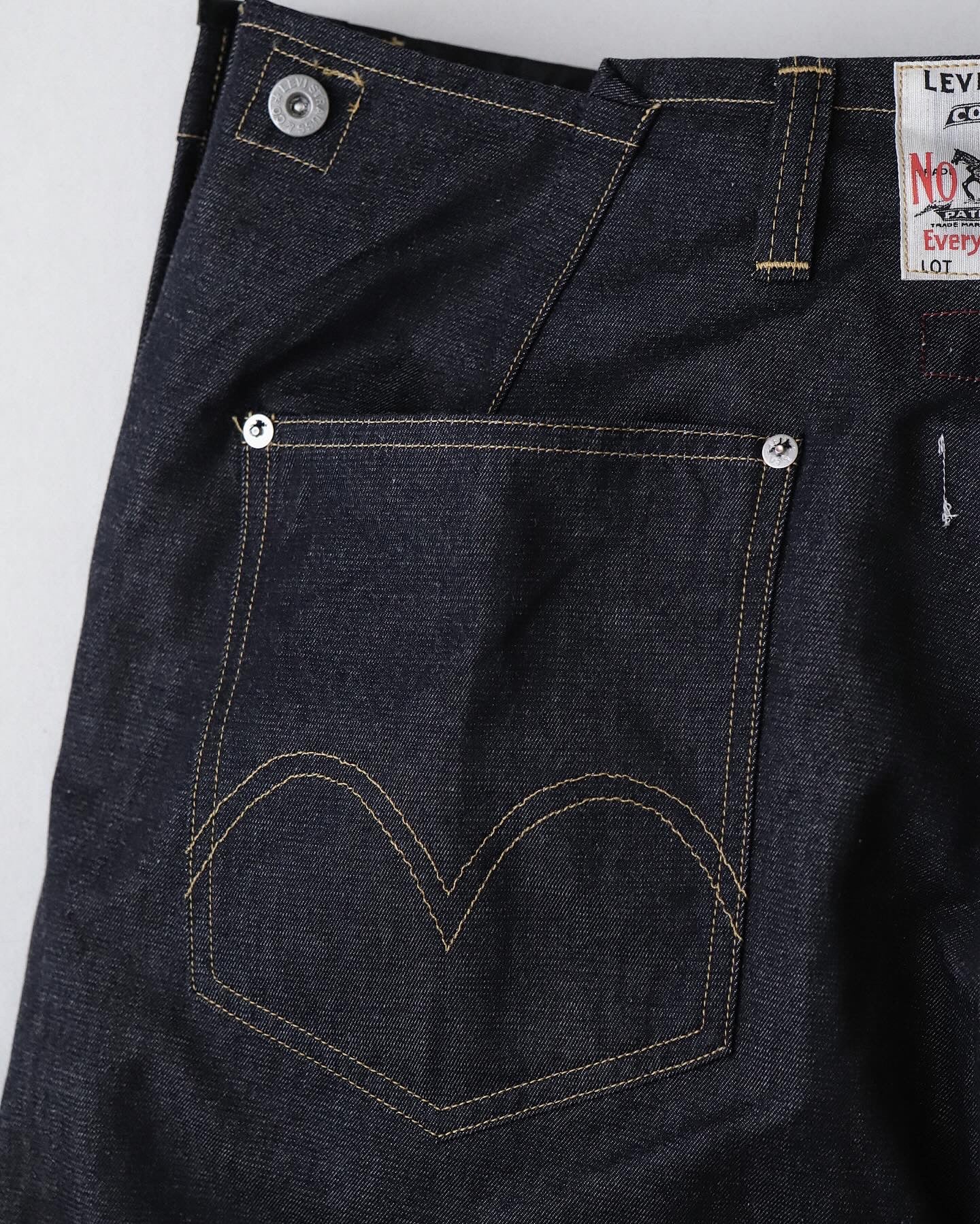 LEVI’S LOT20905 CUSTOMIZED DENIM PANTS