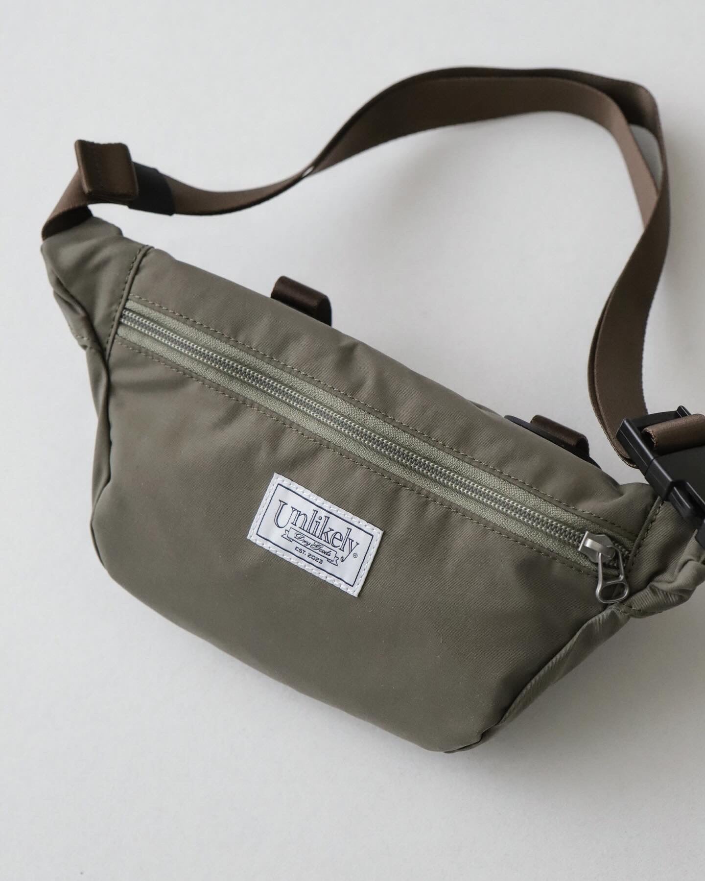 UNLIKELY FUNNY PACK 24SS IVORY アンライクリー Unlikely(アンライクリー）U24S-61-0002 Unlikely Funny Packの