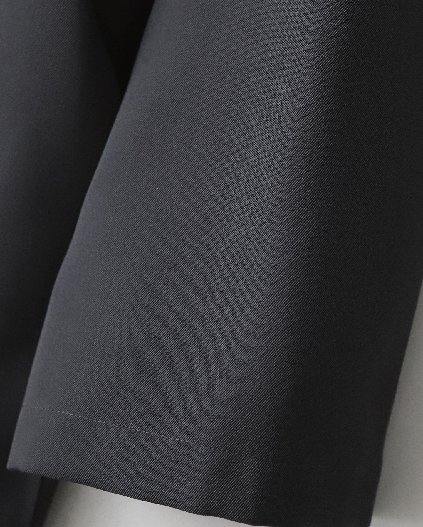 SCALE OFF WOOL BOX SHIRT