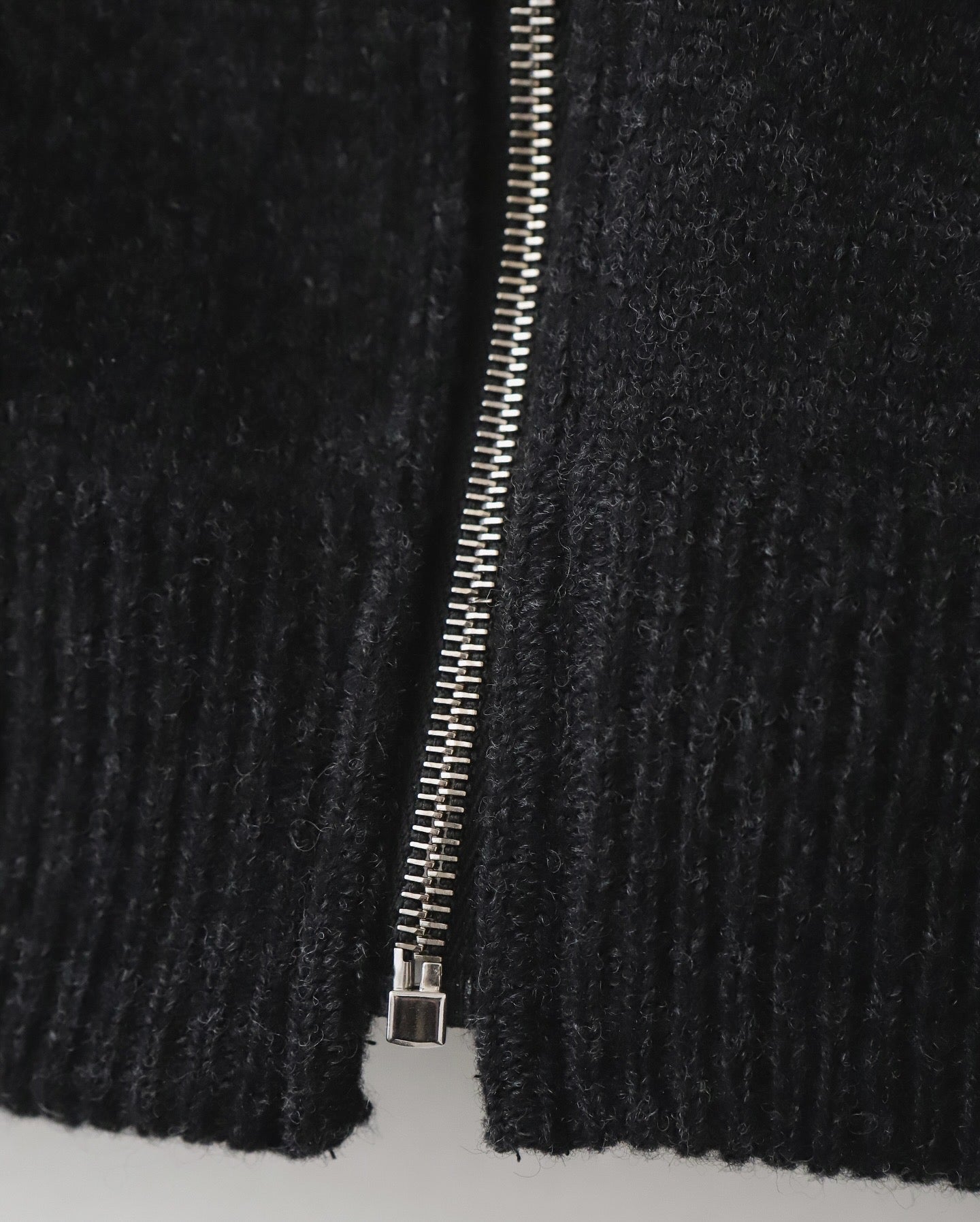 ZIP CREW NECK CARDIGAN｜LAMS WOOL PLAIN KNITTED