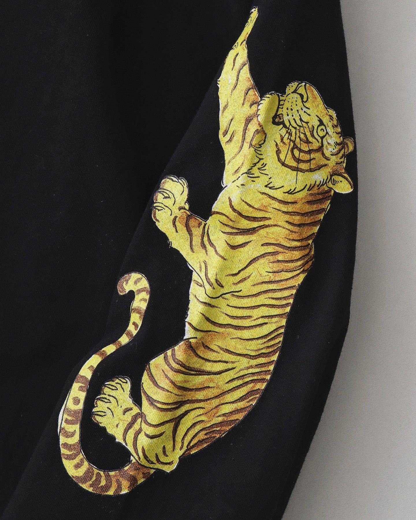 WASHED HEAVY WEIGHT LONG SLEEVE T-SHIRT