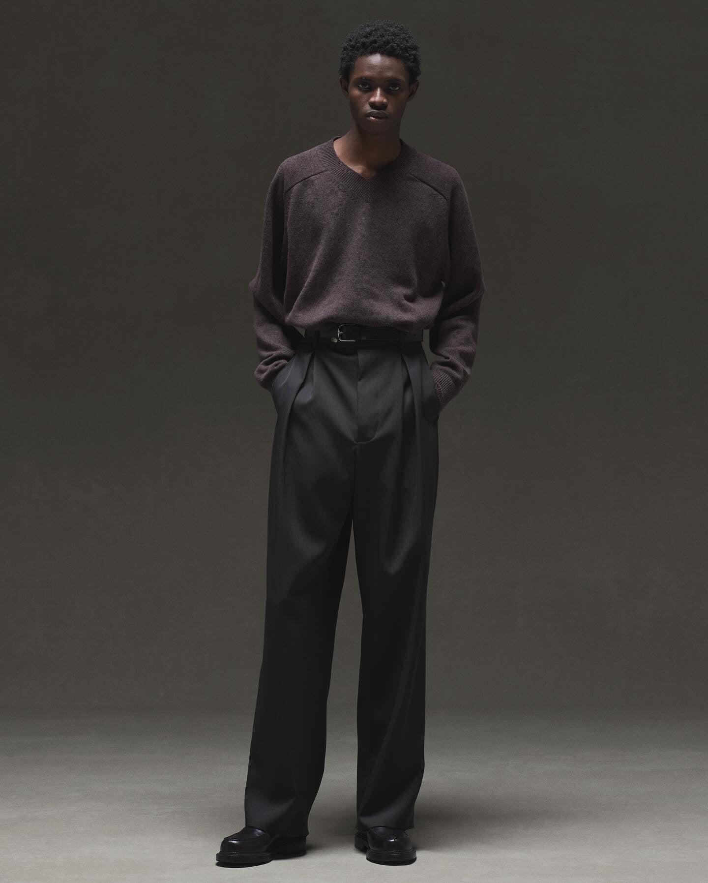 INVERTED PLEATS TROUSER