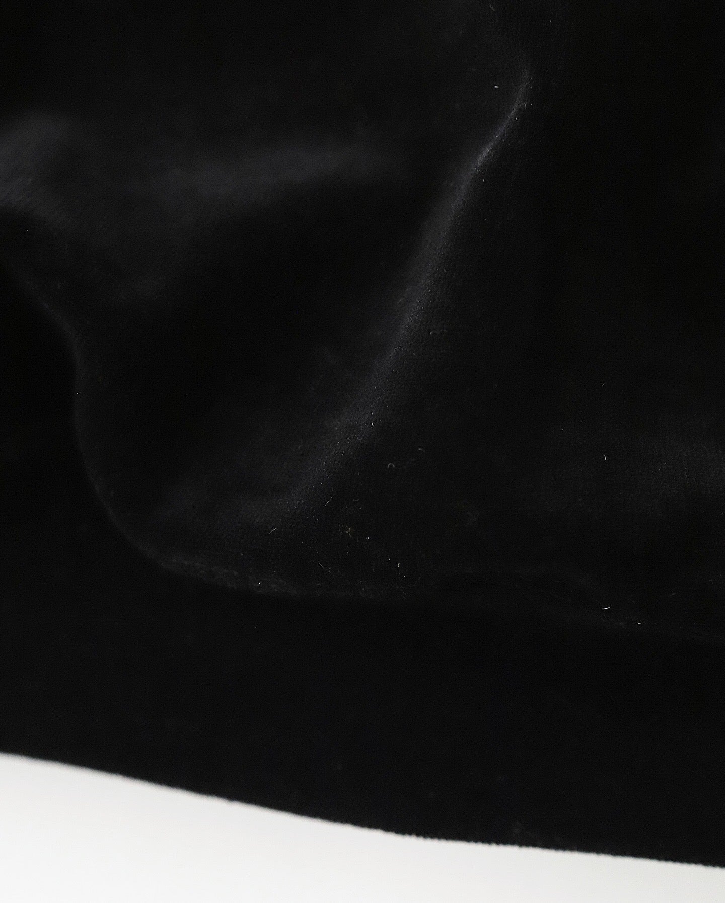 COMPACT VELOUR MOCK NECK
