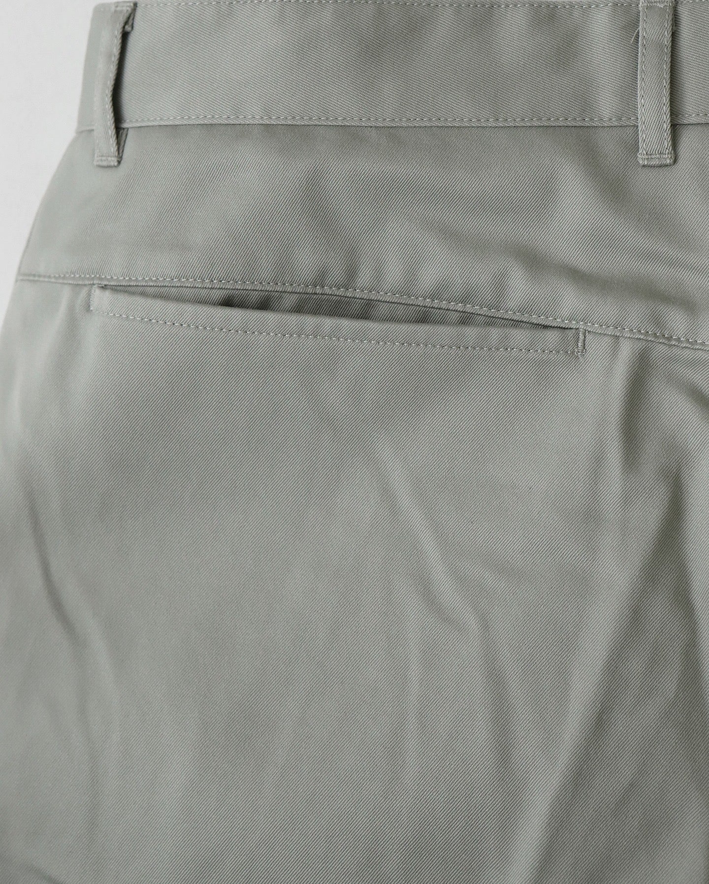 OUT TUCK WIDE TAPERED PANTS