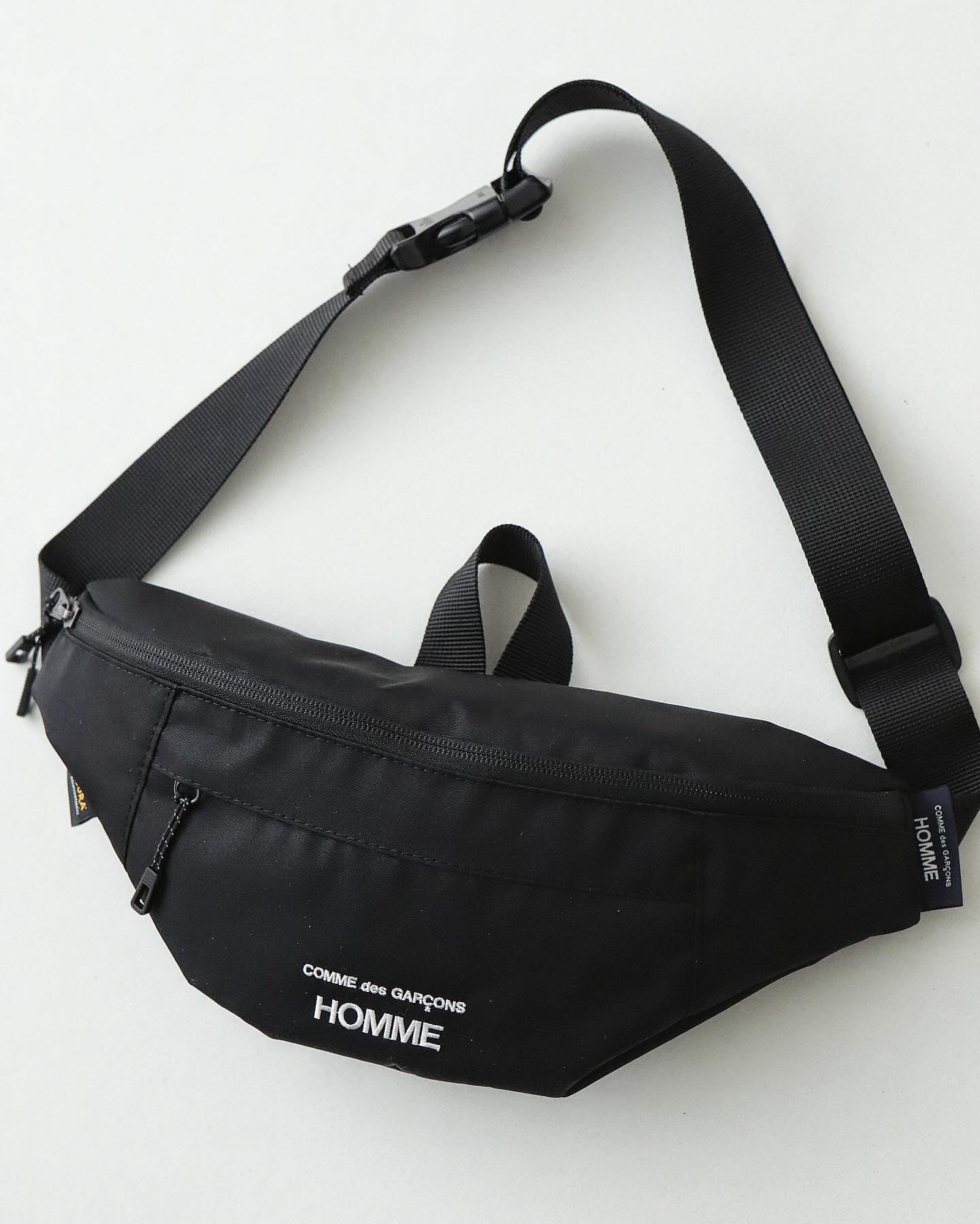 CORDURA  POLYESTER SHOULDER POUCH