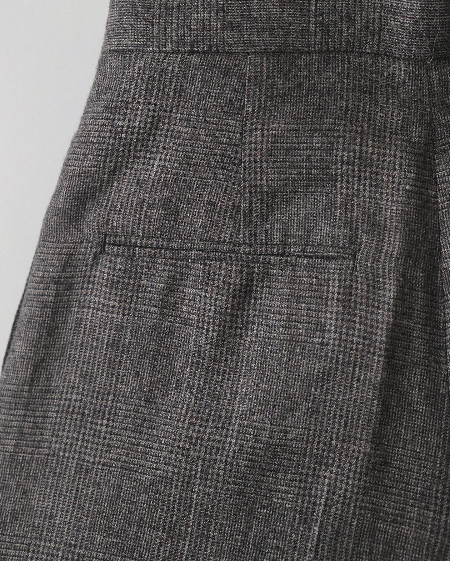 LINEN WOOL TWILL TUCKED EASY PANTS（WOMEN）
