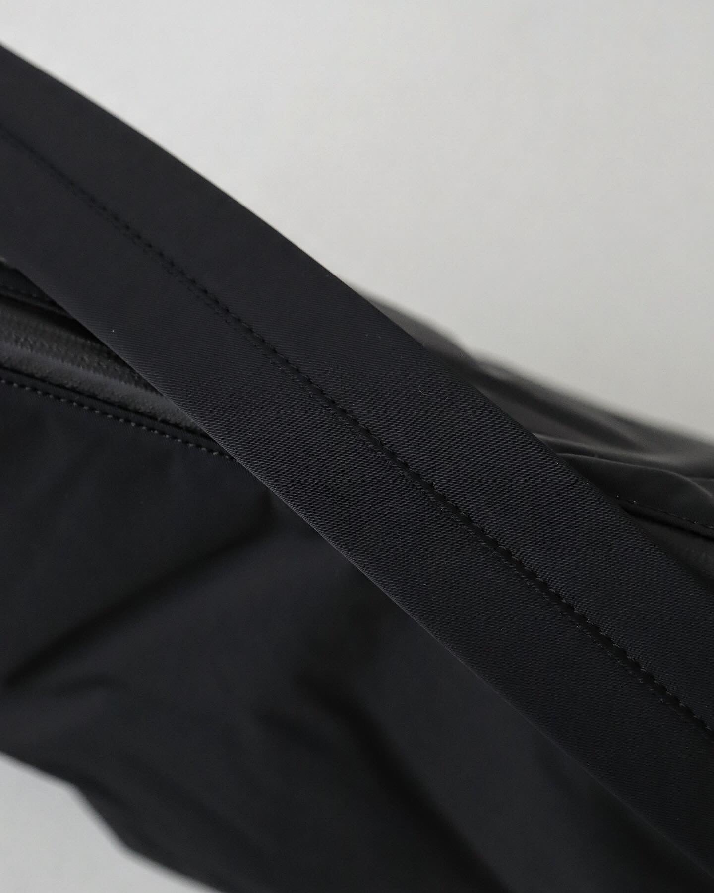 BLANKOF for Graphpaper｜LARGE CRESCENT BAG
