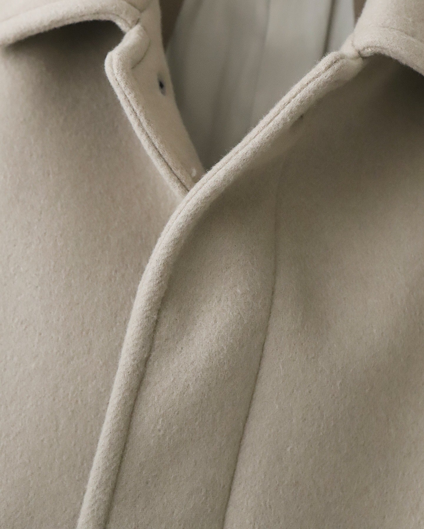 LIGHT MELTON OVERSIZED COAT