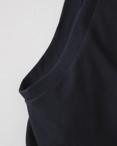 NO-SLEAVE TOPS